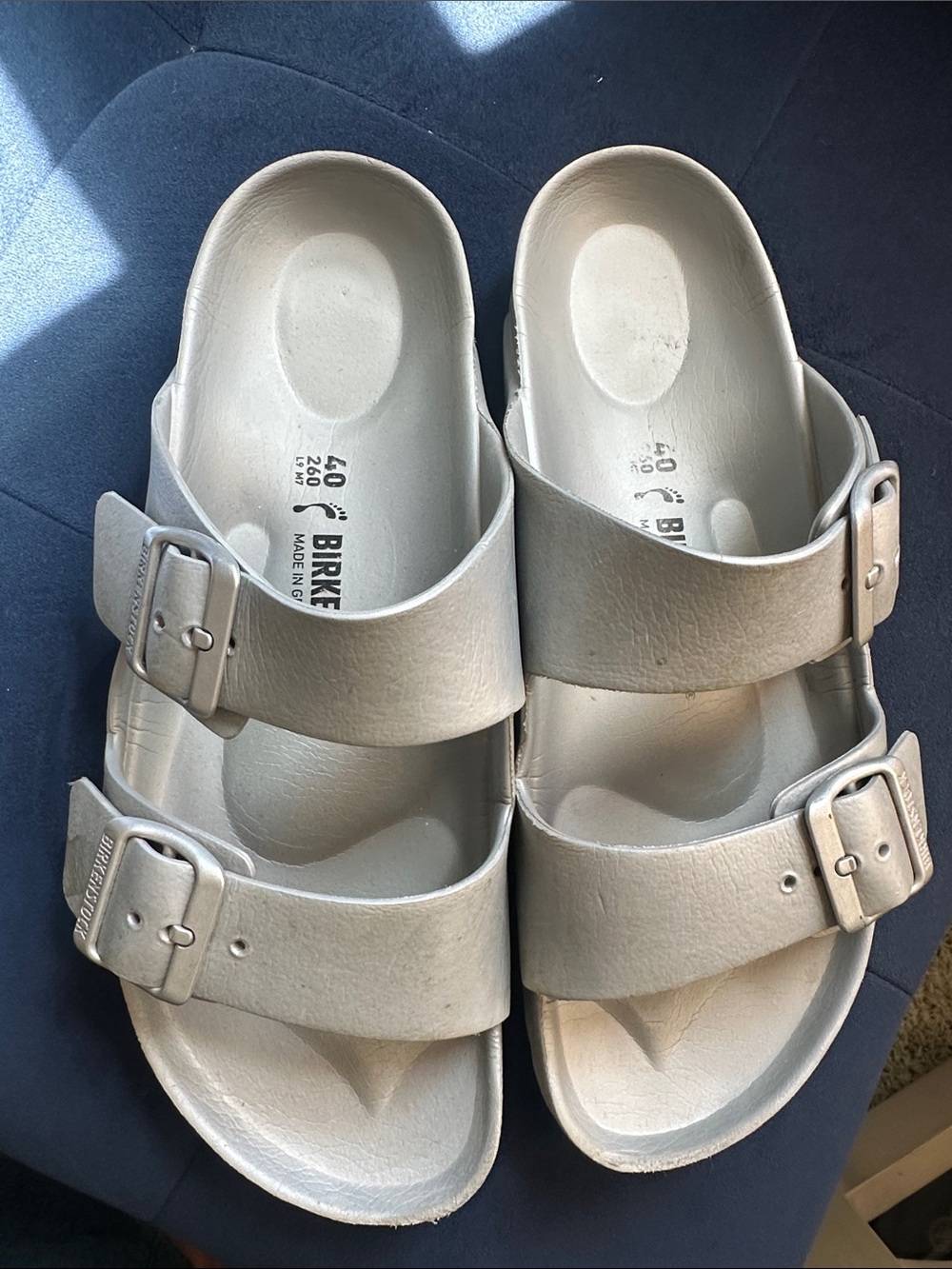 Birkenstock Sz 40 Gray Silver Arizona  Two-Strap Sandals